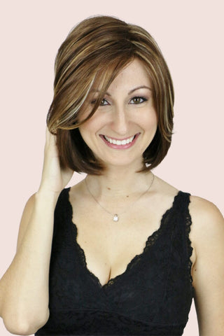 Alana  (medium wig)