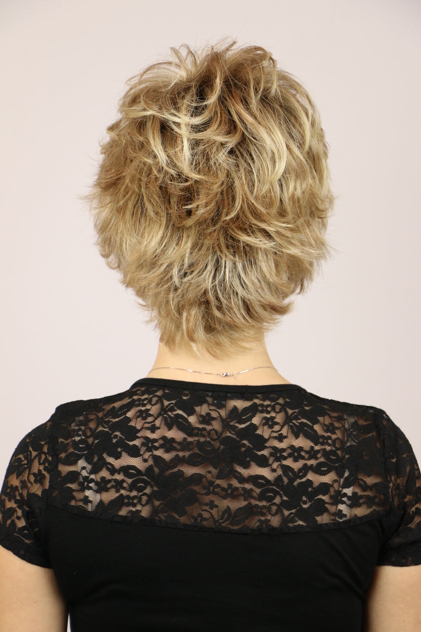 Sugar Cane-R / Large Valerie w/ Roots / Medium Wig